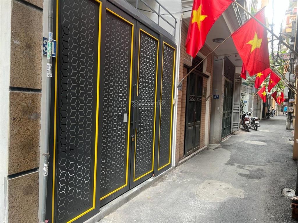 Nhà đẹp thang máy, ngõ rộng gần phố, cực hợp gia đình an cư lâu dài tầm tiền 15 tỷ