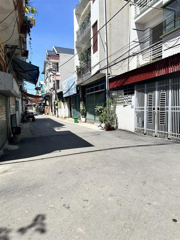 Nhỉnh 3 tỷ có lô vuông vắn như tờ a4 . đường otto vào đất. đi 3 bước chân ra đường 23 b