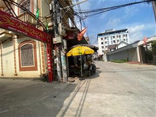 Nhỉnh 2 tỷ có 53m đất full thổ cư, giáp đường cao tốc võ văn kiệt. dt nhỏ xinh , hiếm có khó tìm
