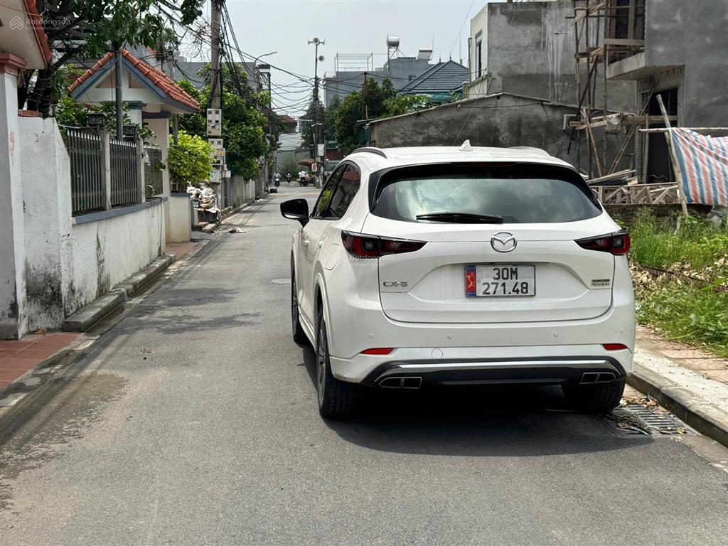 Siêu phẩm lô đất đẹp tại quang minh. đường ô tô tránh, sổ đỏ cất két. giá 56 tr. mời các bác