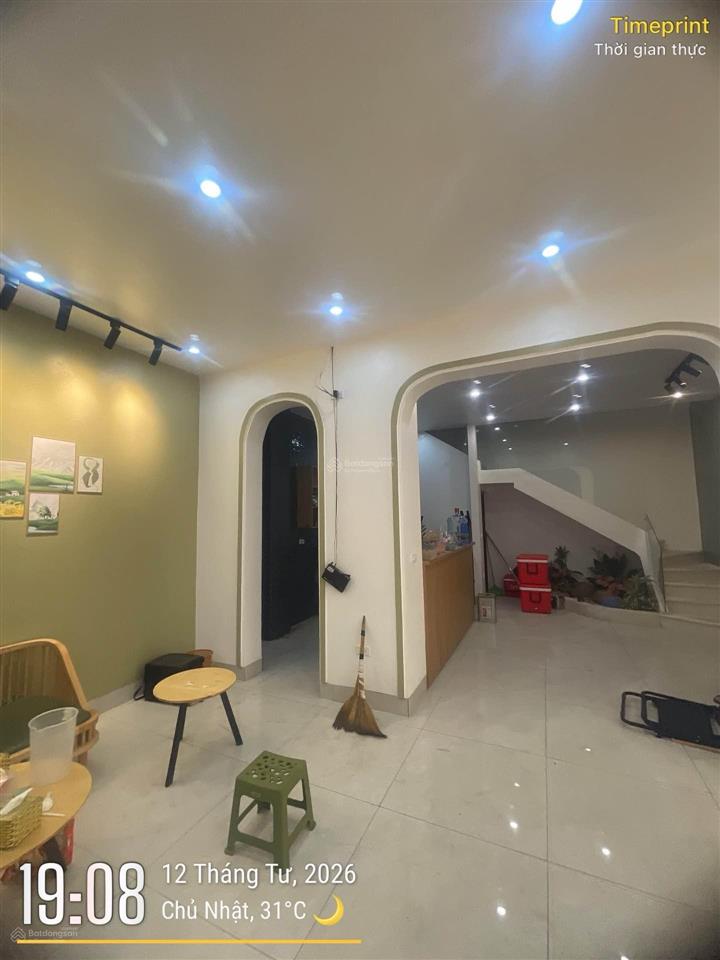 Siêu phẩm lô đất đẹp tại quang minh. đường ô tô tránh, sổ đỏ cất két. giá 56 tr. mời các bác