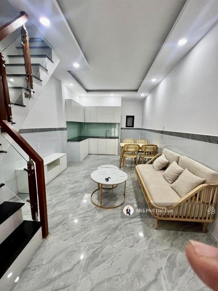 Bán nhà trần thị điệu  gần cđ công thương  metro