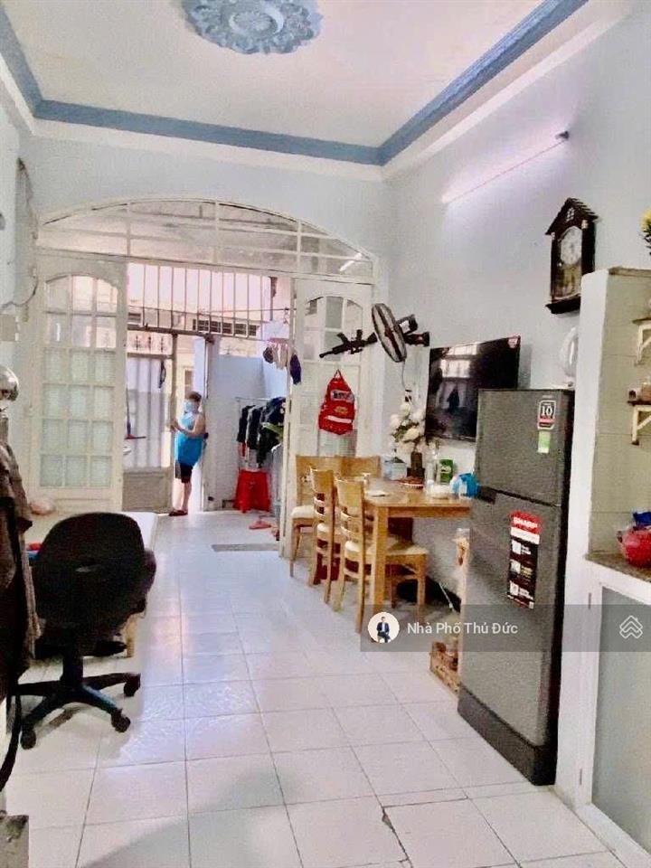 Bán nhà mặt tiền 2 tầng  đường ôtô thông  trục đỗ xuân hợp  ga metro