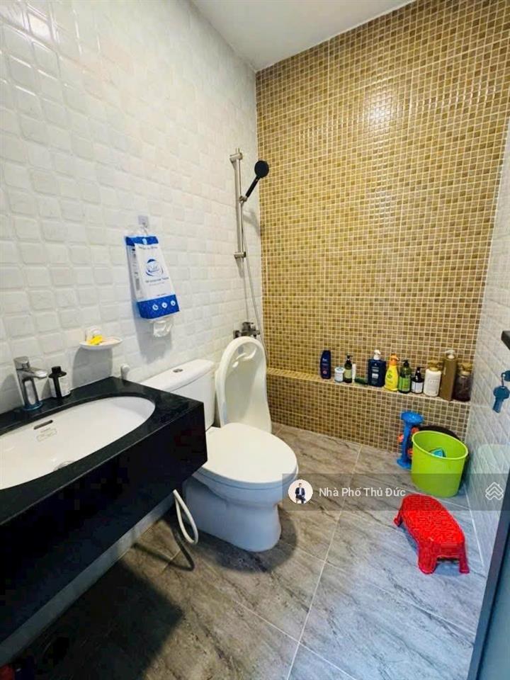 Bán nhà 3 tầng  sân ôtô  khu vip nguyễn duy trinh  phú hữu  global city  quận 2  ngang 5m