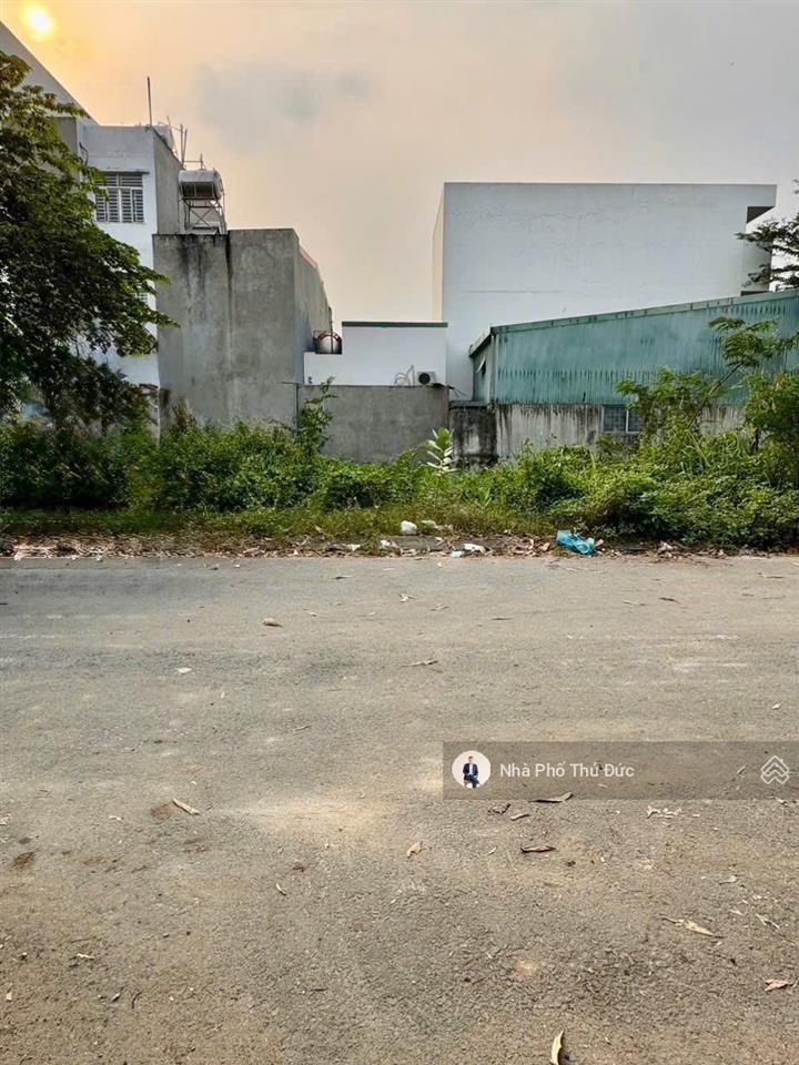 Bán đất phân lô đồng bộ  trục nguyễn duy trinh  gò cát  cc ricca gò cát  phú hữu  ngang 5,6m