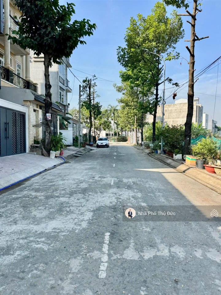 Bán đất bưng ông thoàn  gần liên phường  global city  ngang 5,8m