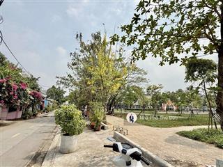 Bán nhà 3 tầng mặt tiền đường  gần gobal city  sát quận 2  vip phú hữu  liên phường