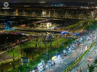 Đất nền đã có sổ, hướng đông nam cực mát  bước chân ra cổng trường & trạm y tế.