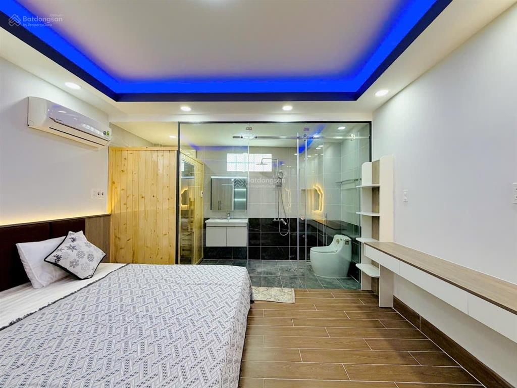 Siêu phẩm nhà phố full nội thất có trang bị thang máy 450kg
