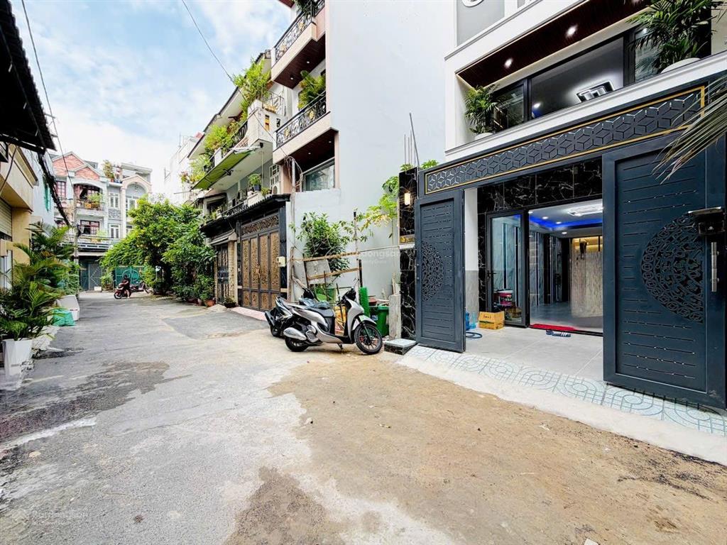 Siêu phẩm nhà phố full nội thất có trang bị thang máy 450kg