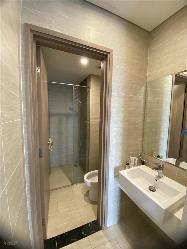 Chủ nhà cần bán nhanh siêu phẩm 2pn  1wc ban công đông nam, nội thất siêu đẹp giá chỉ 3.1 tỷ