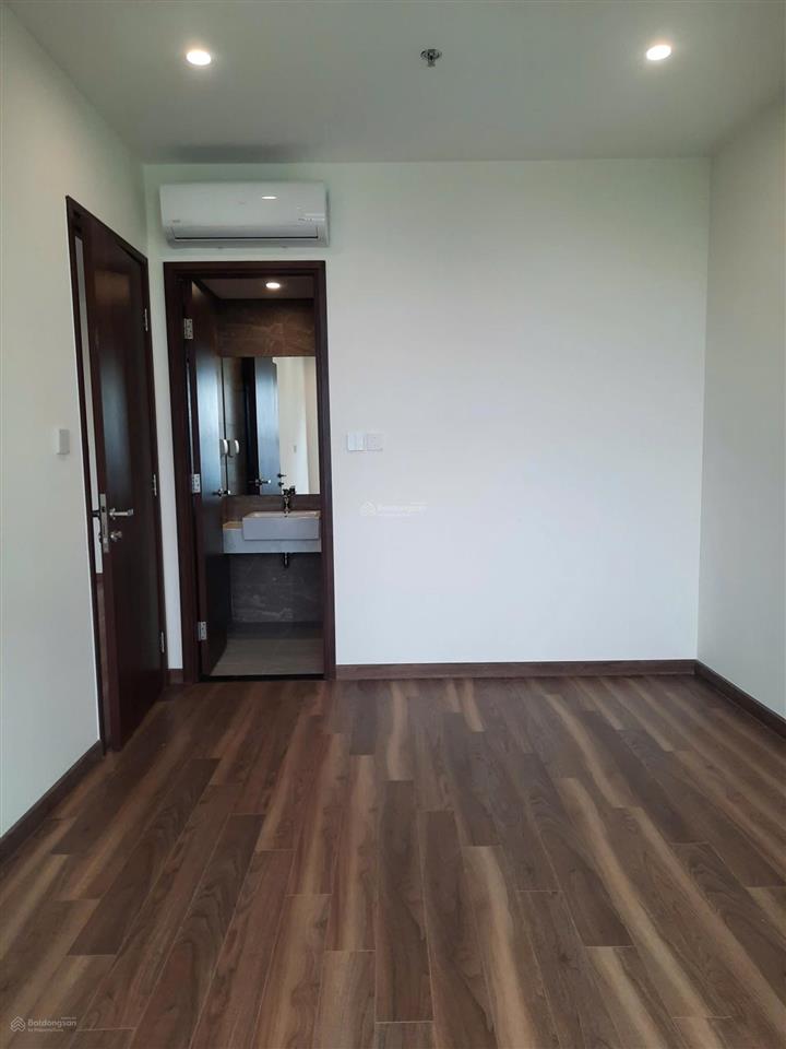 Chủ nhà cần bán căn góc 2pn  2wc tòa zr1 tầng đẹp view thoáng tiện ích cao cấp  giá 4,55 tỷ