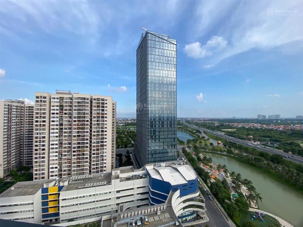 Chủ cần tiền bán gấp căn 2 phòng ngủ 55m2 ban công đông nam tầng trung view thoáng, giá 3,4 tỷ