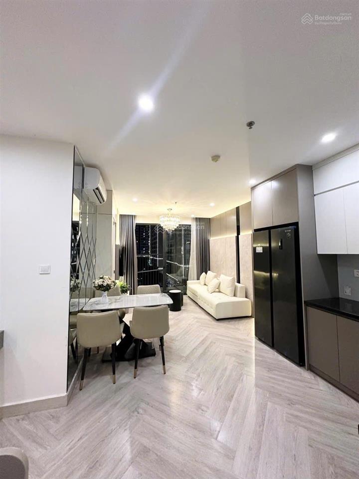 Bán 2pn2vs 63m2 3,55 tỷ  view bể bơi tại the sapphire 2  vinhomes ocean park