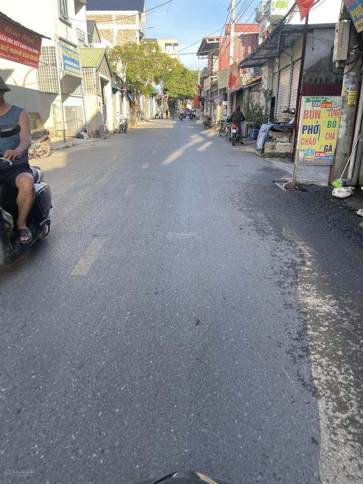 Chính chủ bán lô đất đẹp trung tâm xã tự nhiên  vị trí vàng  ô tô đỗ cửa  giá f0