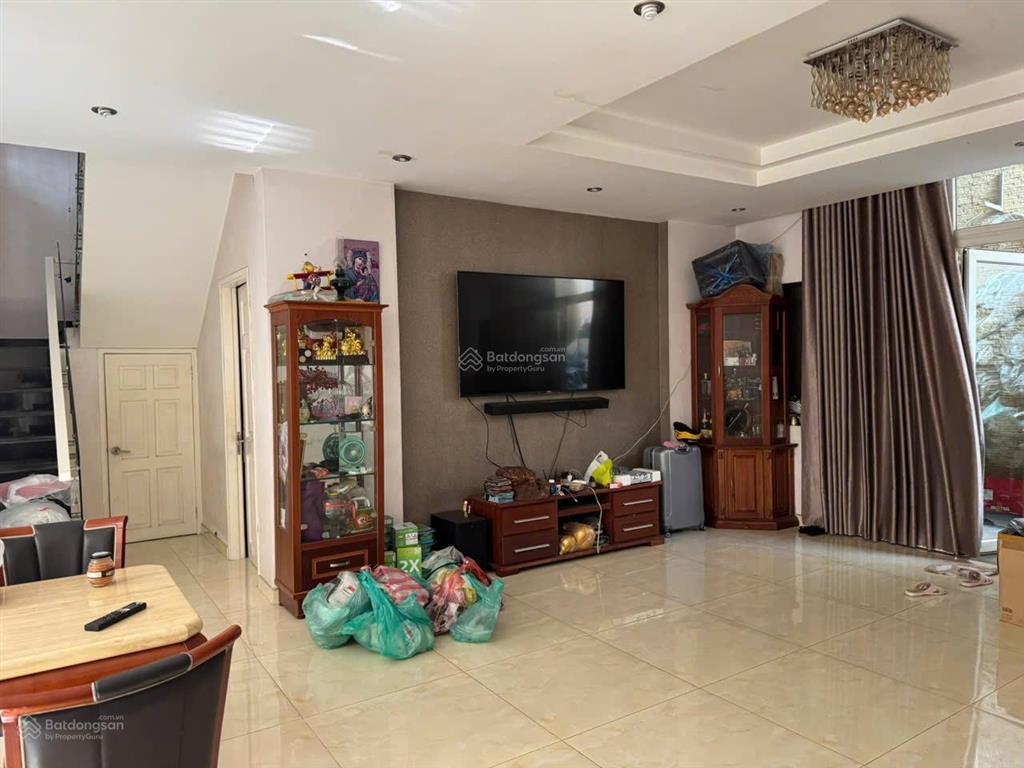 Bán nhà mặt tiền kha vạn cân, 194 m2, diện tích sàn 341m. giá 28ty5 tl