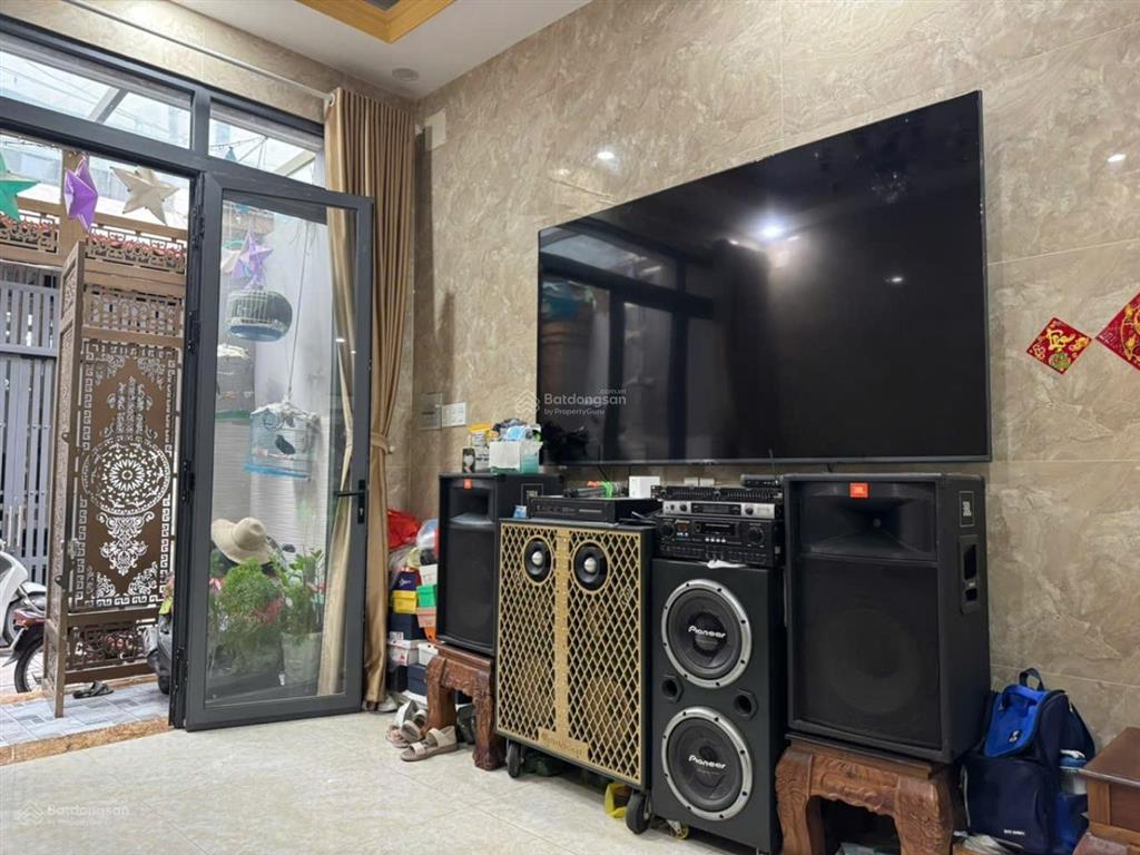 Nhà nở hậu 6m  hiếm  hẻm xe hơi  lũy bán bích 4.3x16  3 tầng  chỉ 8 tỷ