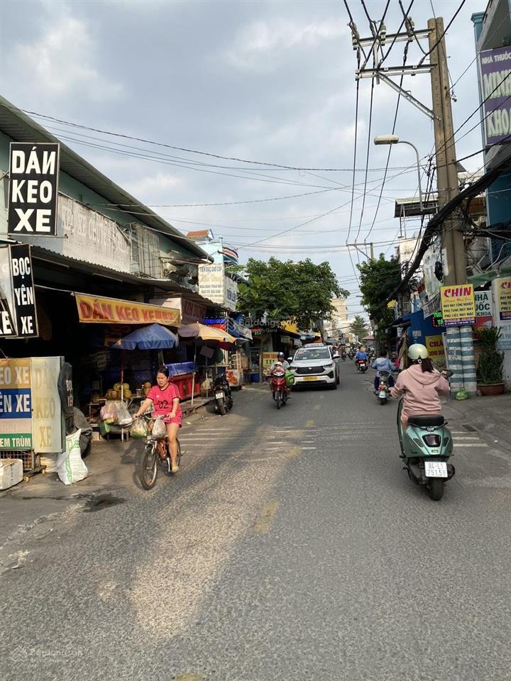 Mặt tiền chợ kinh doanh 70m2 giá chỉ 7.x tỷ sát vách nguyễn sơn tân phú