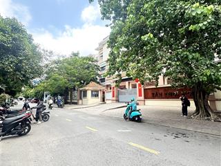 Nhà đường 12m có lề  tô hiệu  4x20  4tầng  khu vip tân phú  9.2 tỷ