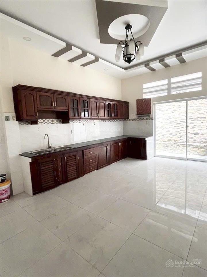 Nhà đường 12m có lề  tô hiệu  4x20  4tầng  khu vip tân phú  9.2 tỷ