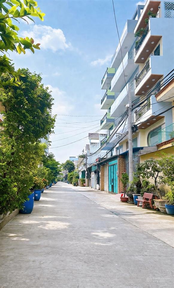 100m2(5.3x18)  4 tầng  hẻm xe tải  tân hoà đông  chỉ 8.2 tỷ!