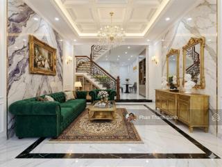 Nhà quang trung, xe hơi đỗ cửa, xách vali vào ở ngay, giá 5,6 tỷ