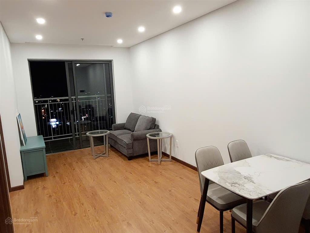 Căn 2 phòng ngủ, đầy đủ nội thất cơ bản, dọn vào ở được ngay