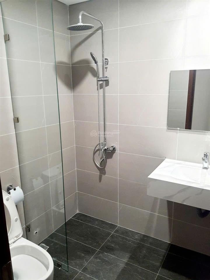 Căn 2 phòng ngủ, đầy đủ nội thất cơ bản, dọn vào ở được ngay