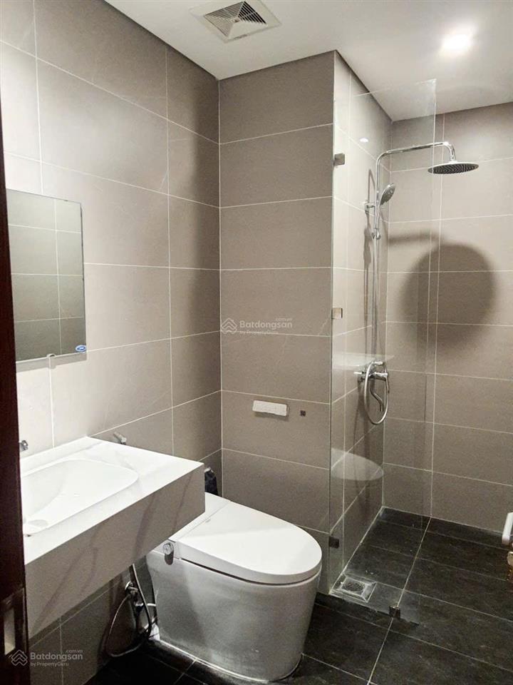 Căn 2 phòng ngủ, đầy đủ nội thất cơ bản, dọn vào ở được ngay