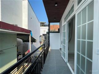 Cho thuê studio ban công tách bếp trung tâm q7 kcx tân thuận vng bigc phú mỹ hưng q7 ufm nttu ul