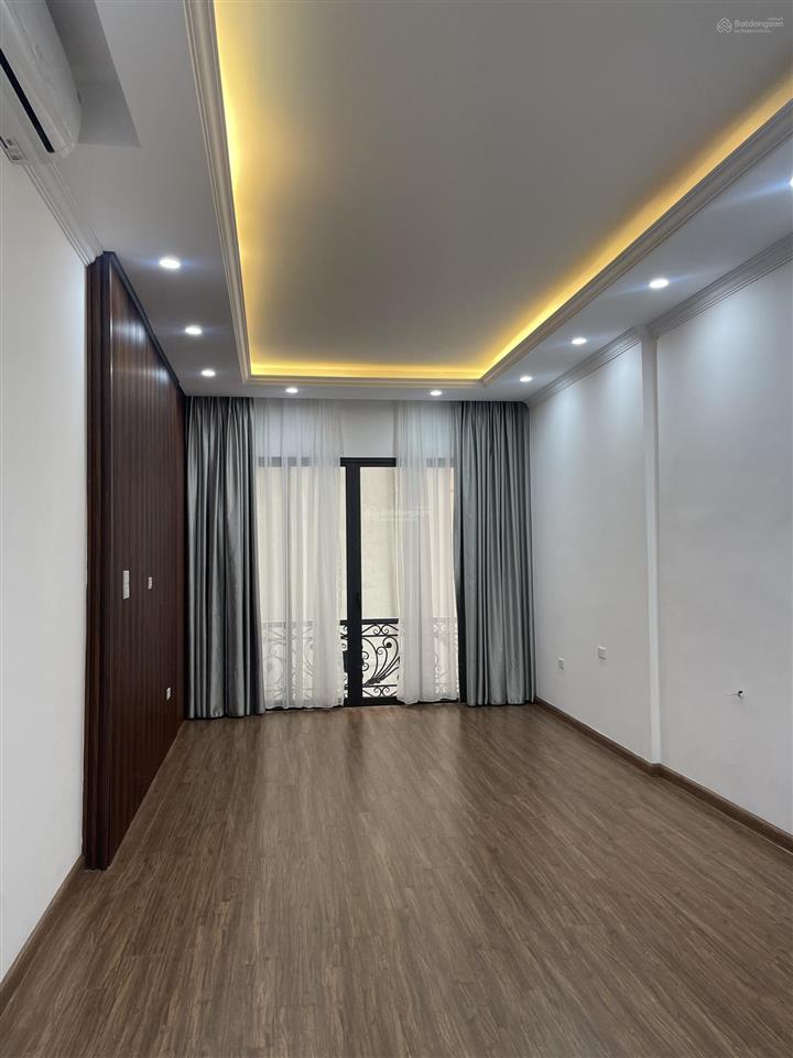 Bán nhà tôn đức thắng 48m2, 6 tầng thang máy, cách phố 10m, full nội thất