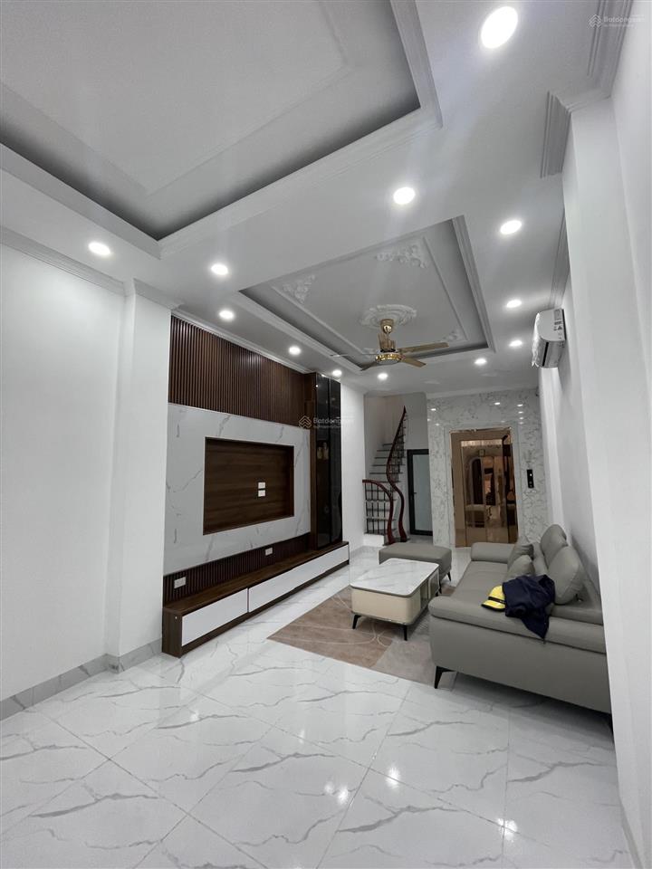 Bán nhà tôn đức thắng 48m2, 6 tầng thang máy, cách phố 10m, full nội thất