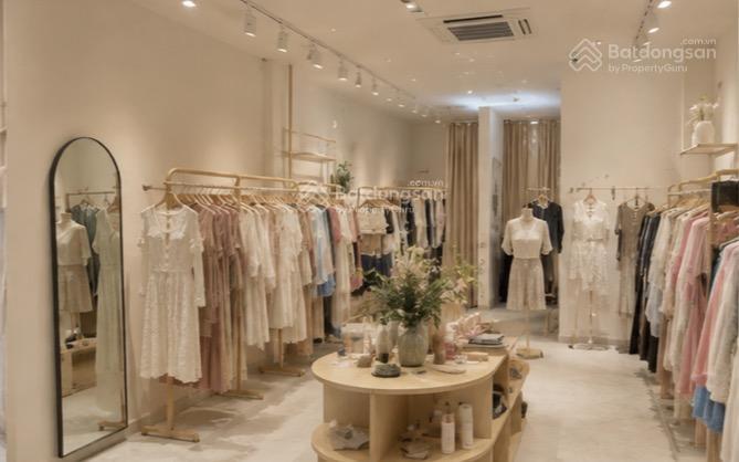 Cho thuê nhà mặt phố mai hắc đế 70m mặt tiền 5,6m, riêng biệt, giá cực nét