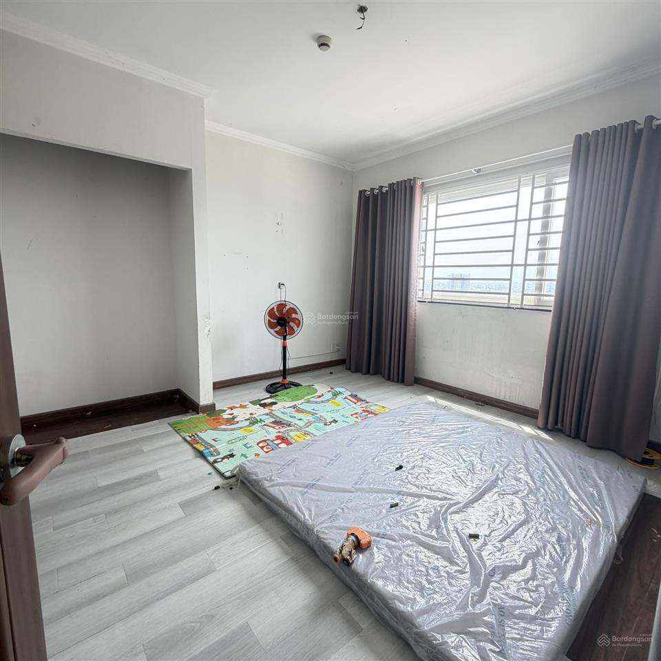 Bán penthouse green town bình tân 181m2, 3pn, sổ hồng riêng, giá 4,8 tỷ