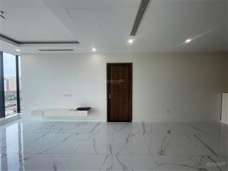 Cho thuê căn 3 ngủ đồ cơ bản sunshine city vào được ngay