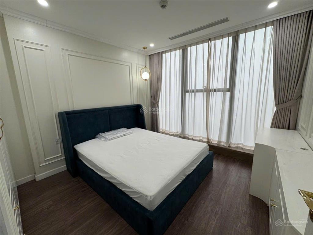 Cho thuê căn hộ 3 ngủ đủ đồ tại sunshine city giá 24 triệu vào luôn