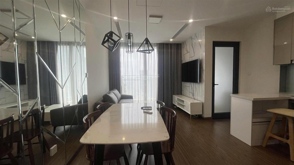 Cho thuê căn hộ 2 ngủ đủ đồ vinhomes west point
