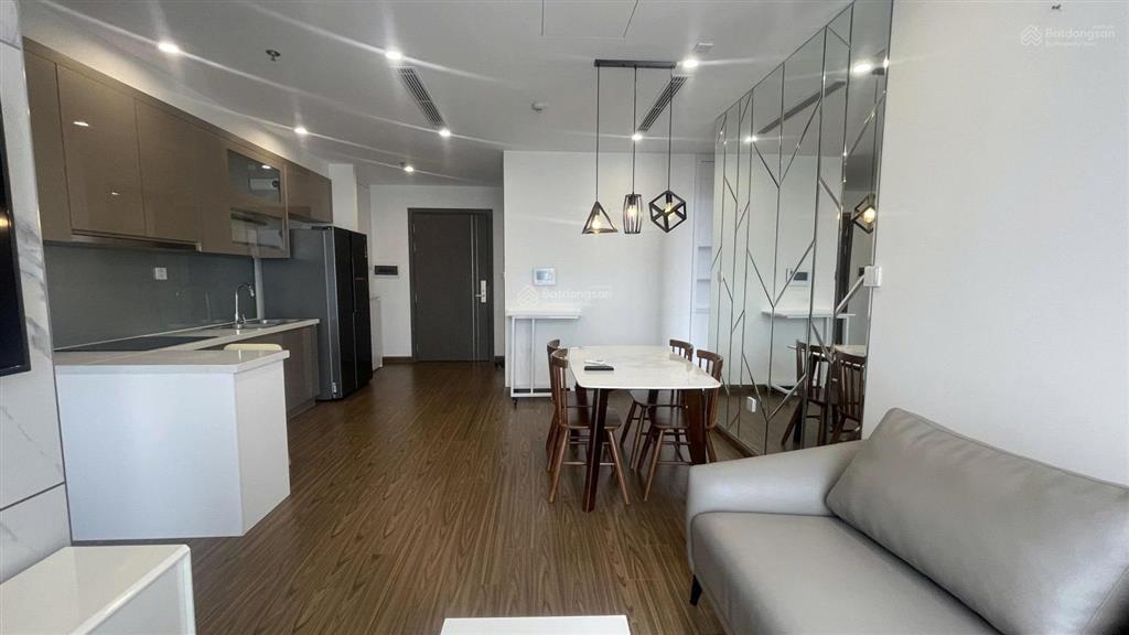 Cho thuê căn hộ 2 ngủ đủ đồ vinhomes west point
