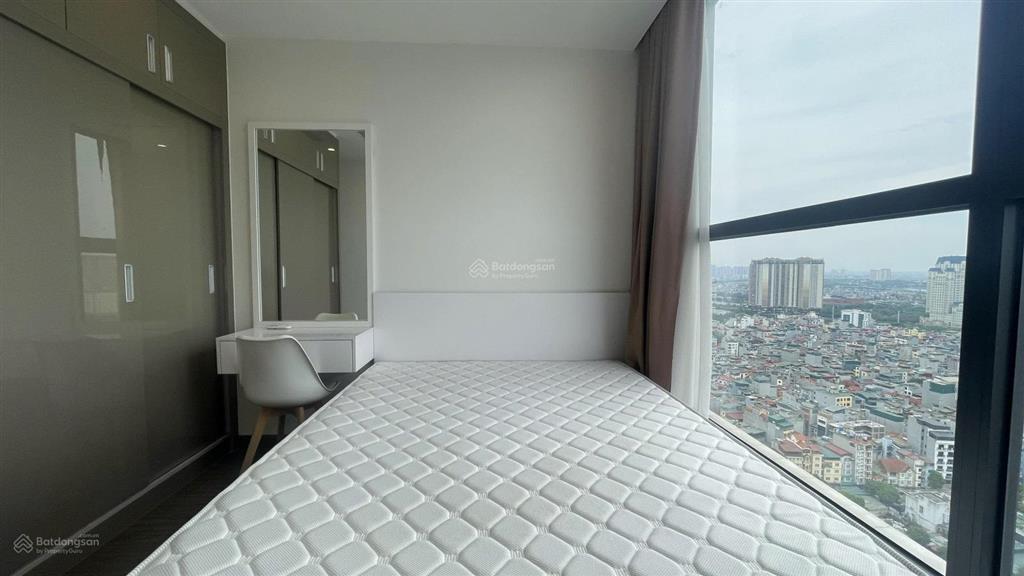 Cho thuê căn hộ 2 ngủ đủ đồ vinhomes west point