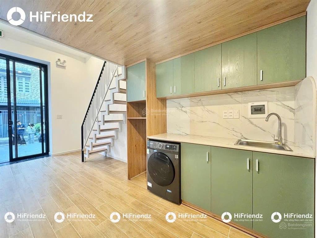 Duplex siêu bự  4 người 4 xe  sát quận 1  ngay đh uef, hồng bàng