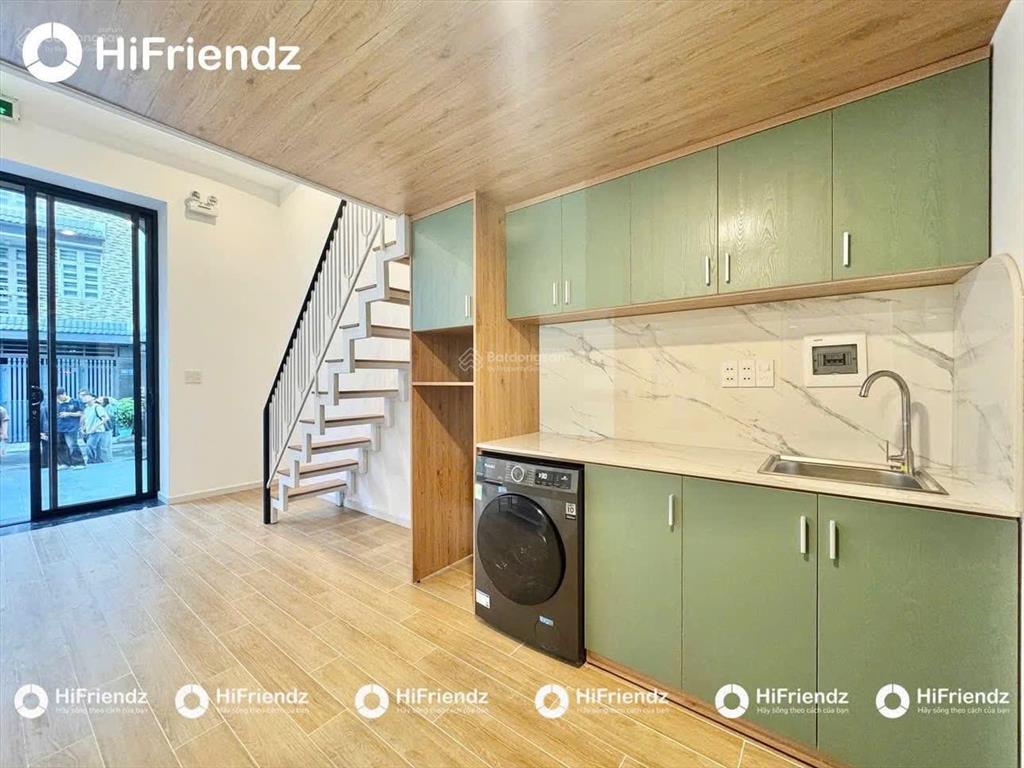 Duplex siêu bự  4 người 4 xe  sát quận 1  ngay đh uef, hồng bàng