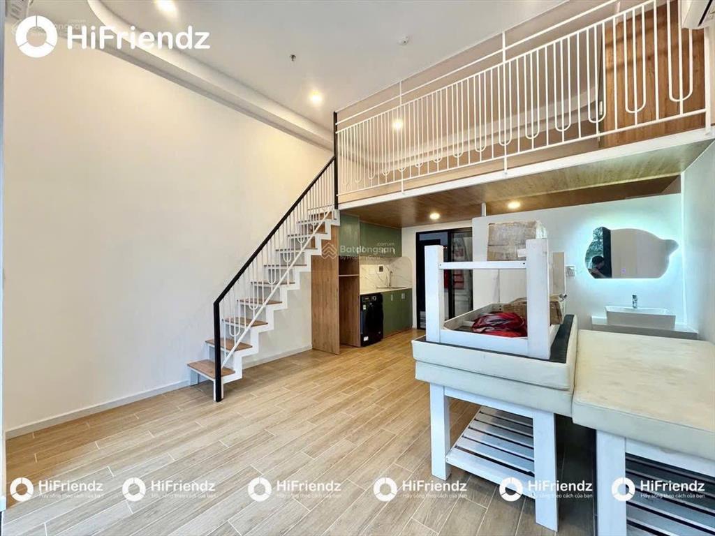 Duplex siêu bự  4 người 4 xe  sát quận 1  ngay đh uef, hồng bàng