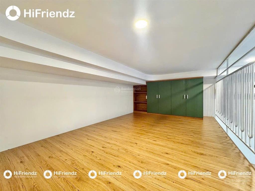 Duplex siêu bự  4 người 4 xe  sát quận 1  ngay đh uef, hồng bàng
