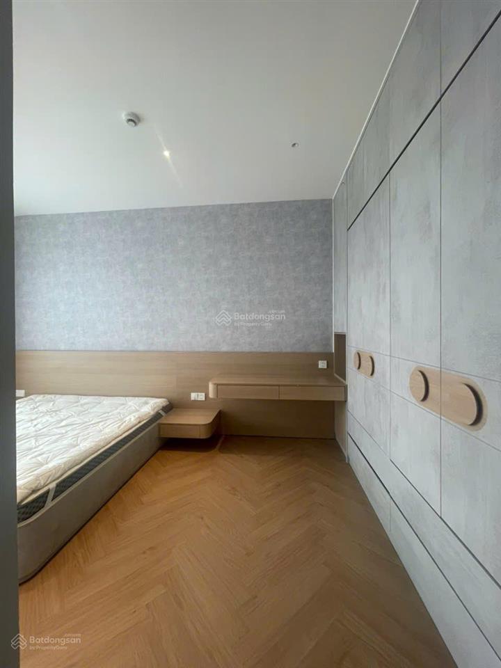 Cho thuê celesta rise 2pn full nt view hồ bơi nhà nội thất cao cấp dọn vào ở liền