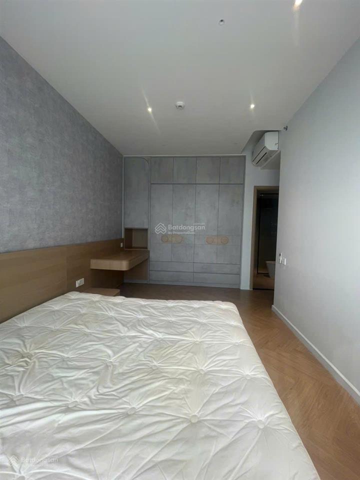 Cho thuê celesta rise 2pn full nt view hồ bơi nhà nội thất cao cấp dọn vào ở liền