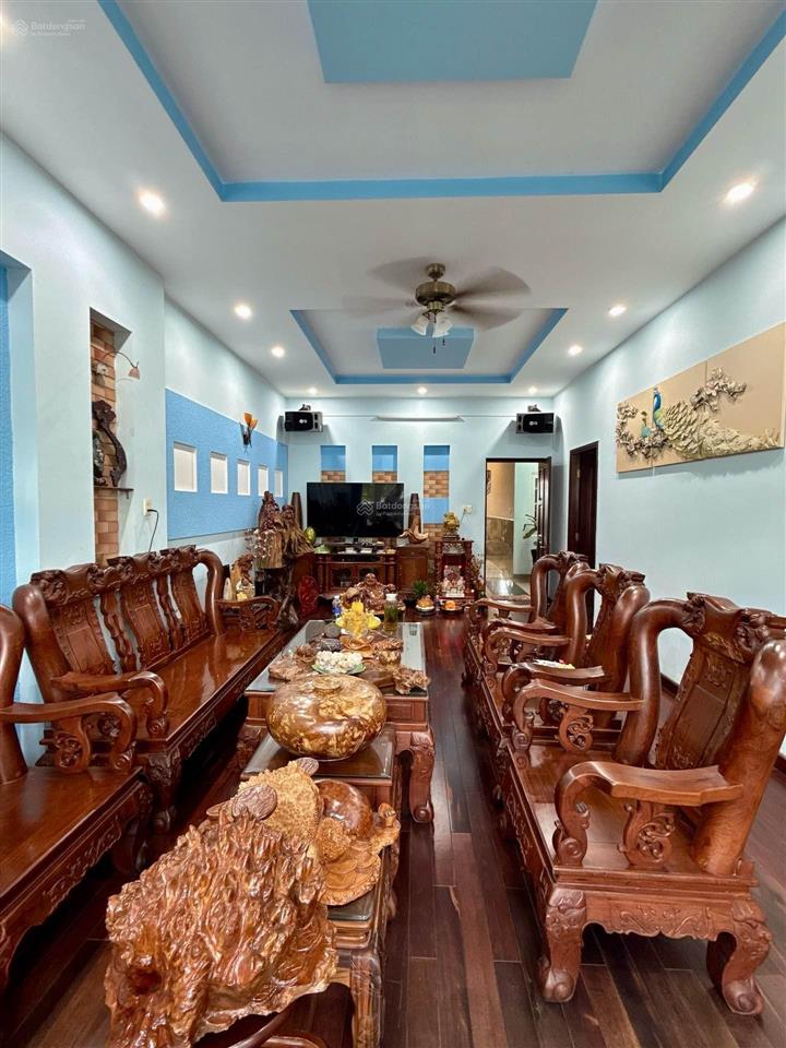 Biệt thự vip 3 tầng  mặt tiền 8m  gần khu 38ha, sân bay 10 phút
