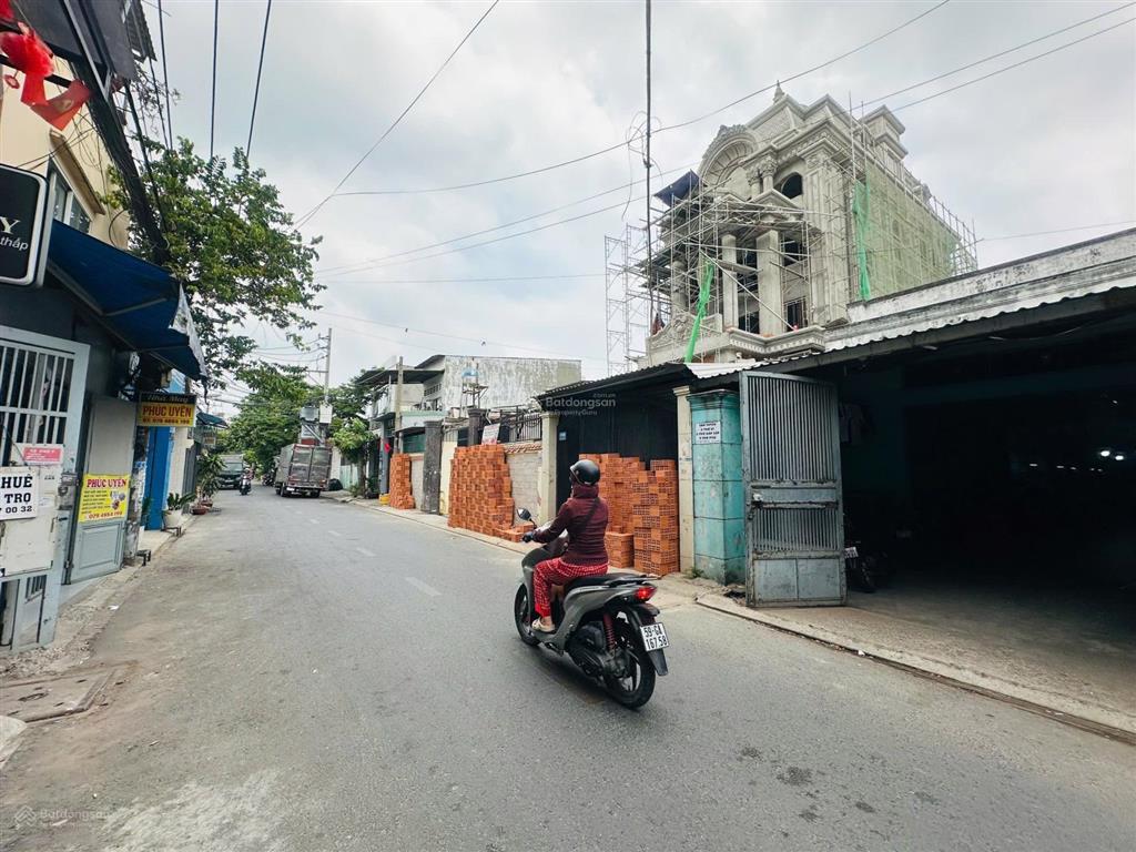 Bán nhà mặt tiền kinh doanh  dt 210m2  ngang 6m  chỉ 12.2 tỷ