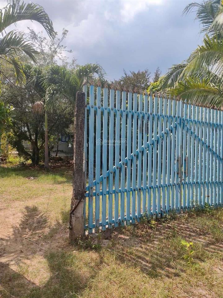 Chính chủ cần bán gấp đất ngay chân núi bà đen