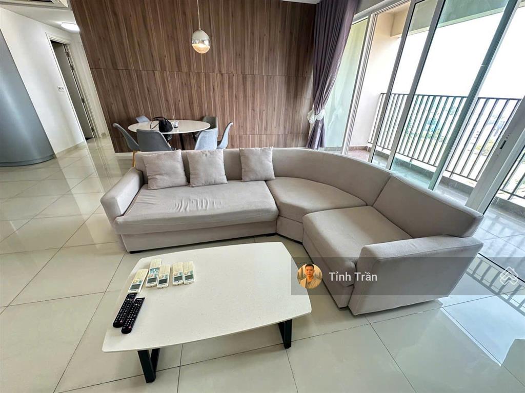 Cho thuê căn 4pn siêu rộng  212m2, giá chỉ 60 triệu/tháng  vista verde. lầu cao view sông