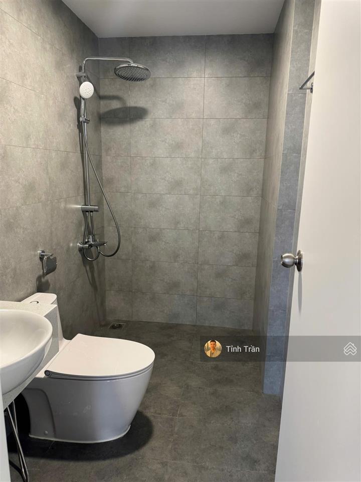 Cho thuê căn 2pn nội thất cơ bản giá chỉ 15 triệu  victoria village, trống sẵn vào ngay